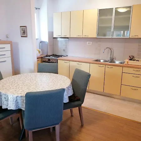 Lucija 3* Makarská